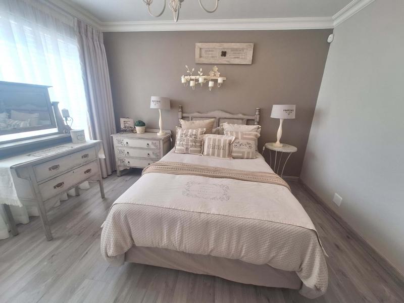 3 Bedroom Property for Sale in Vakansieplaas Western Cape